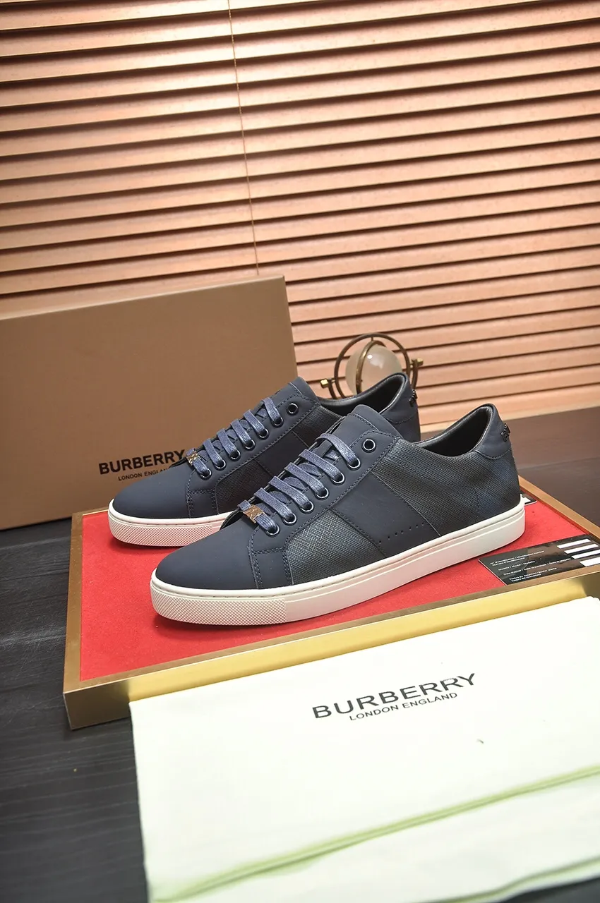 Men's shoes💰480💶[Burberry] (cowhide lining) classic low-top sneakers｜Imported cowhide with classic plaid fabric｜Cow leather lining｜Original outsole｜Fine workmanship and comfortable to wear Size: 38-44 (customized at 45)